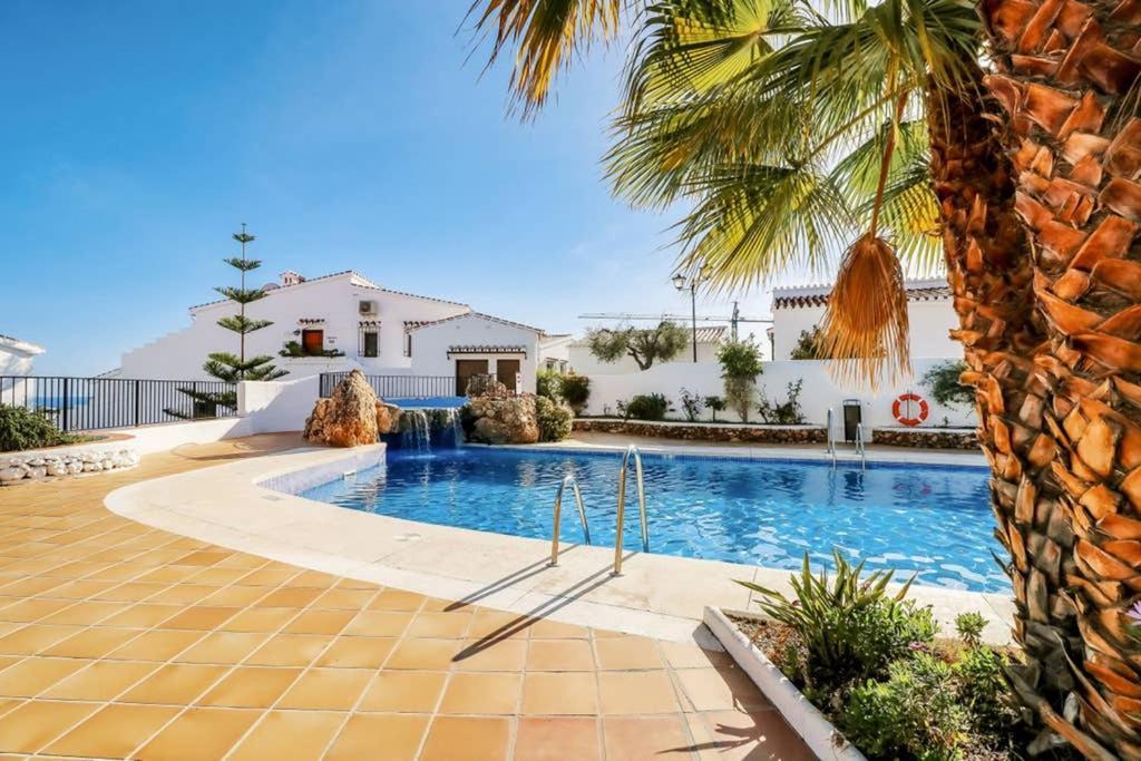 Capistrano Village, 1 bedroom + free wi-fi Nerja Buitenkant foto