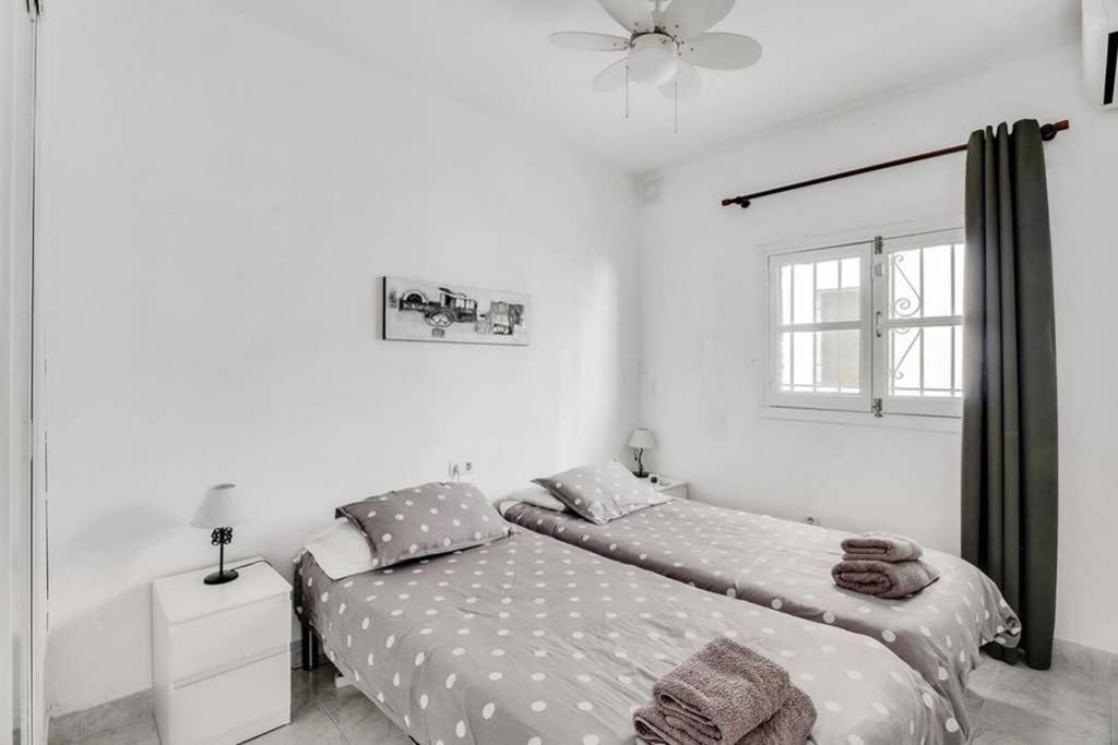 Capistrano Village, 1 bedroom + free wi-fi Nerja Buitenkant foto