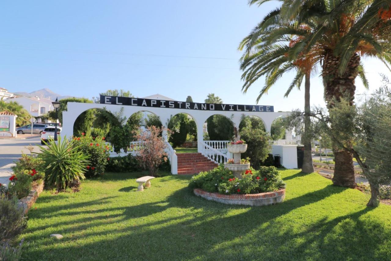 Capistrano Village, 1 bedroom + free wi-fi Nerja Buitenkant foto