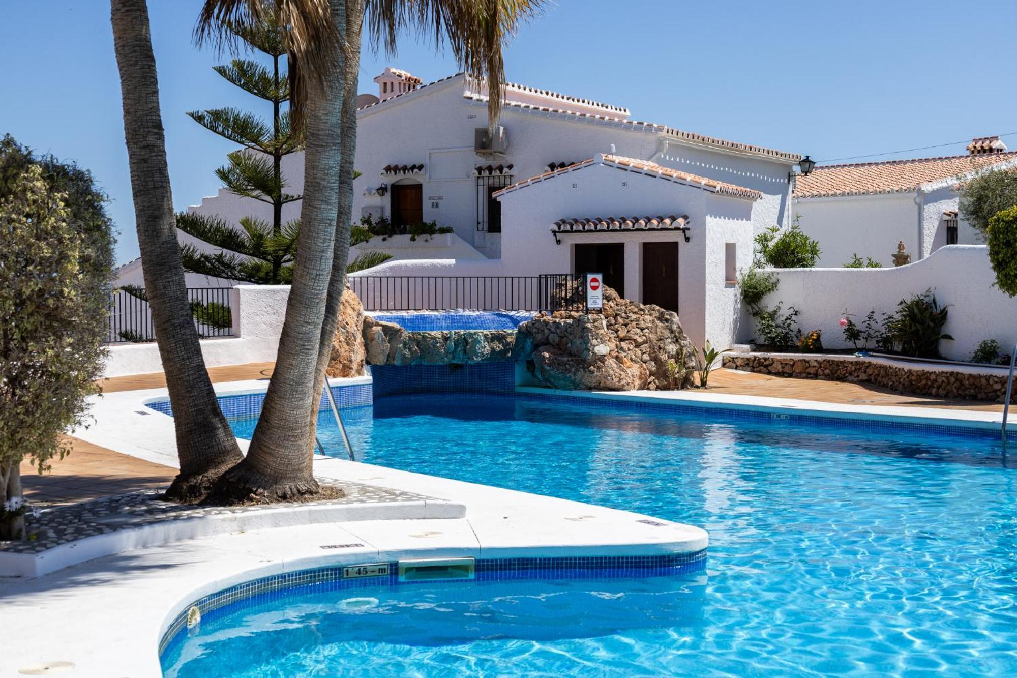Capistrano Village, 1 bedroom + free wi-fi Nerja Buitenkant foto