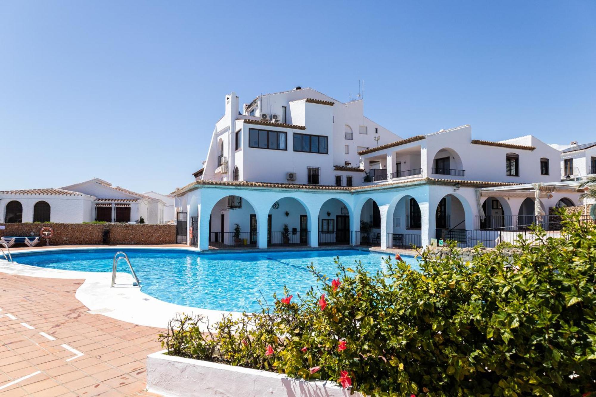 Capistrano Village, 1 bedroom + free wi-fi Nerja Buitenkant foto