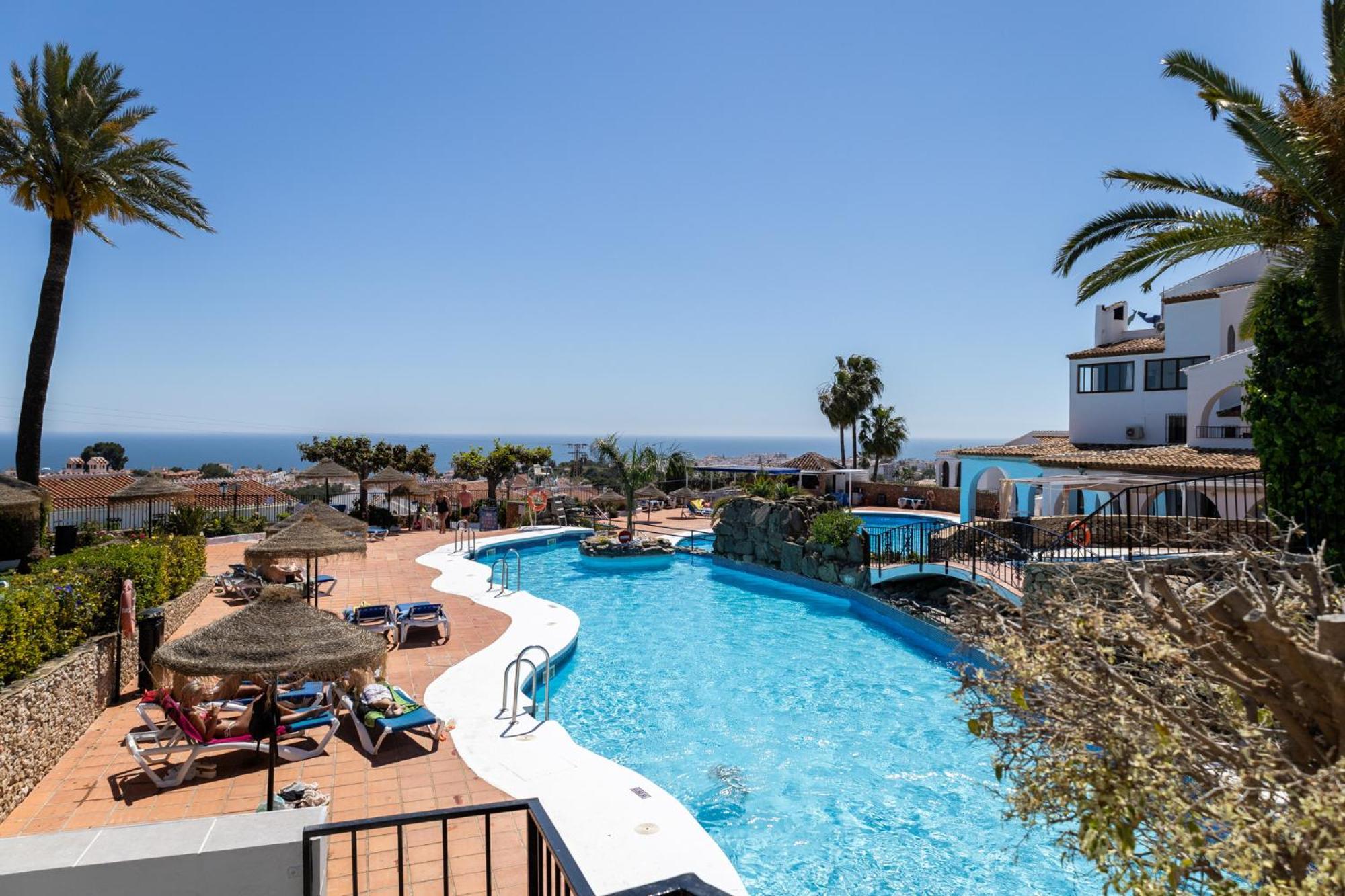 Capistrano Village, 1 bedroom + free wi-fi Nerja Buitenkant foto