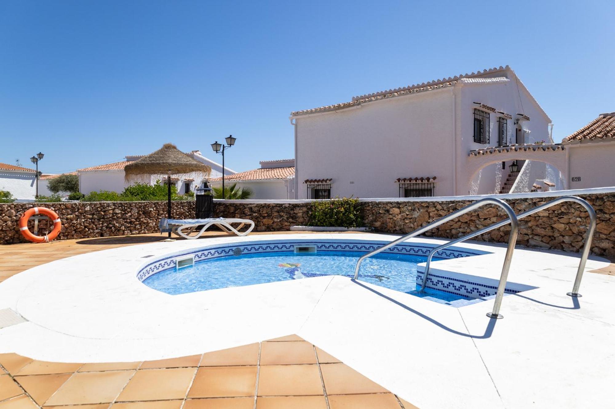 Capistrano Village, 1 bedroom + free wi-fi Nerja Buitenkant foto